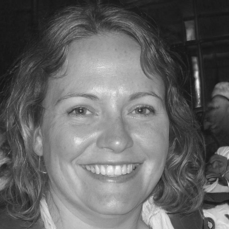 Portrait de Sophie Martinez, experte en analyse financière